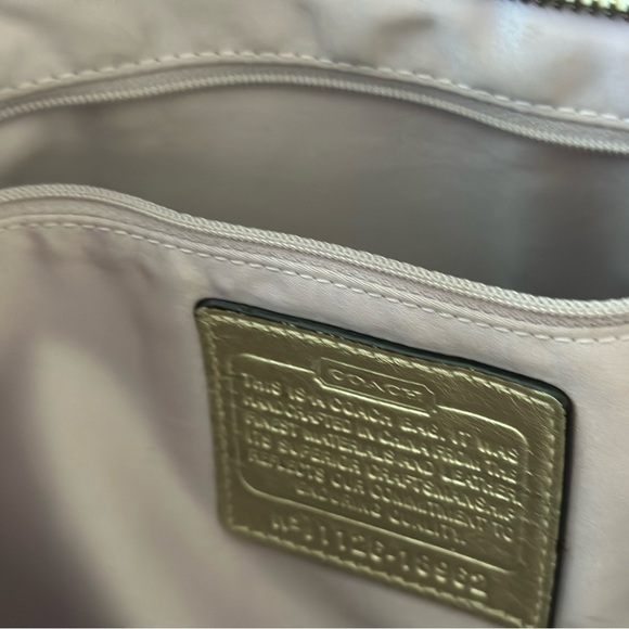 Coach tote with dust bag - Picture 9 of 11